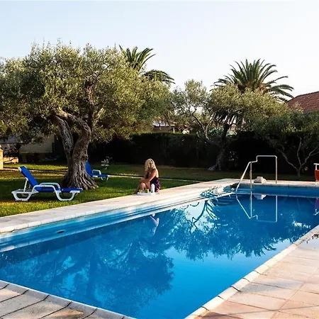 With Great Garden And Pool 別荘 Vinarós