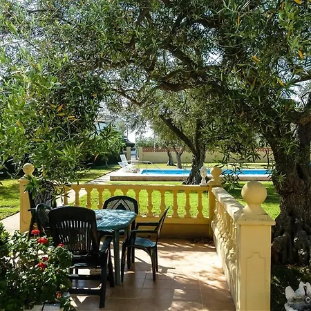 With Great Garden And Pool *