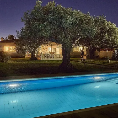 度假居 With Great Garden And Pool